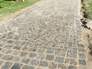 Pflasterverlag: Kleinpflastersteine und Steinplatten vom Pflastermeister aus Linz